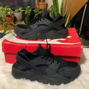 Nike Women’s Air Huarache Run - Size 10